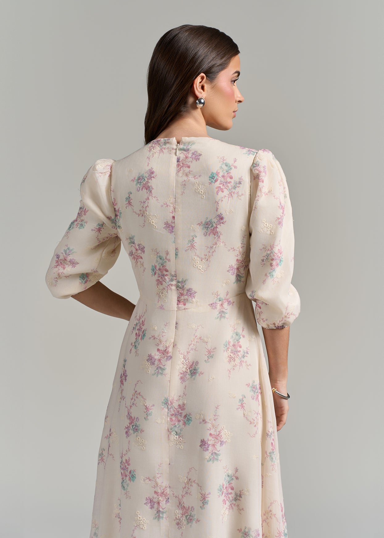 Embroidered linen dress Avanel Couture Embroidered linen dress Avanel Couture